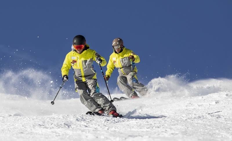 Ski course for adults at the Sport am Jet ski school in Flachau