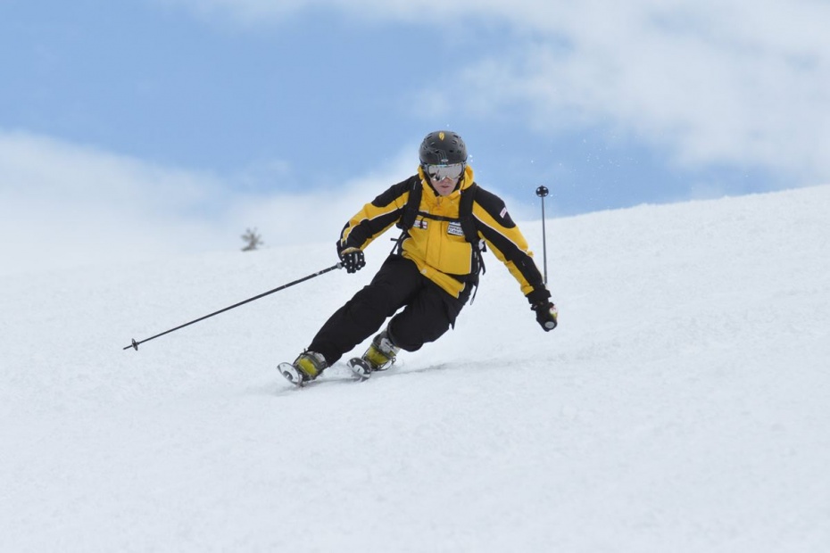 Learning Telemark skiing in Flachau at the Sport am Jet ski school